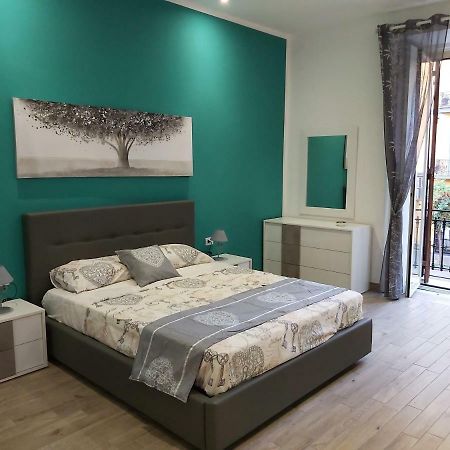Dormire A Napoli Centro Holiday House Casa Vacanza المظهر الخارجي الصورة