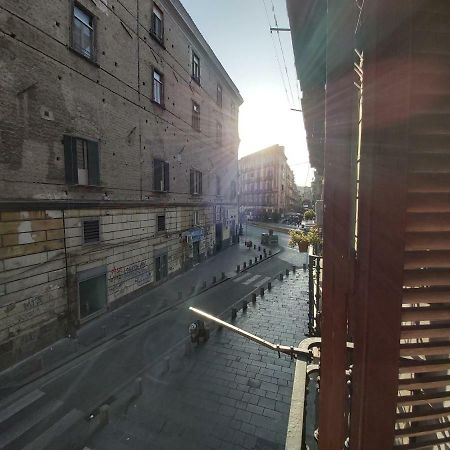 Dormire A Napoli Centro Holiday House Casa Vacanza المظهر الخارجي الصورة