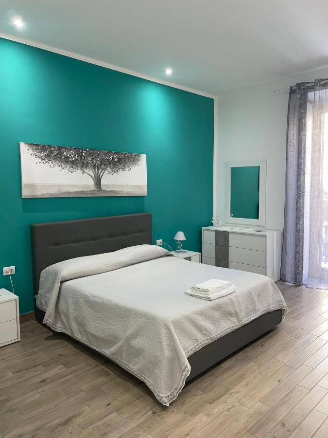 Dormire A Napoli Centro Holiday House Casa Vacanza المظهر الخارجي الصورة