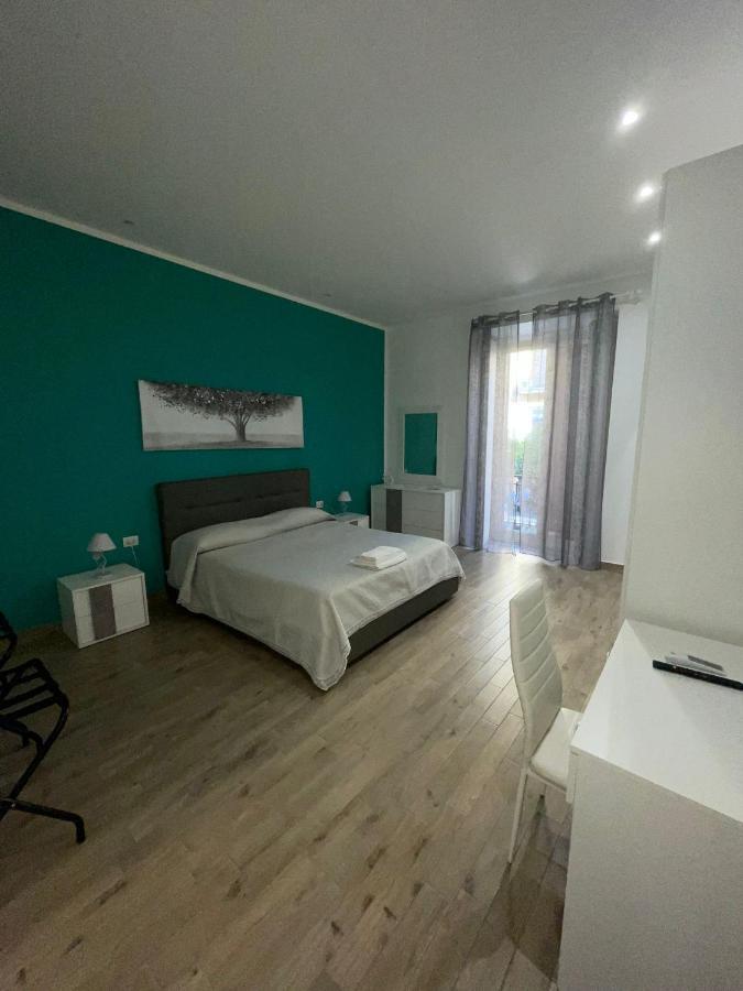 Dormire A Napoli Centro Holiday House Casa Vacanza المظهر الخارجي الصورة