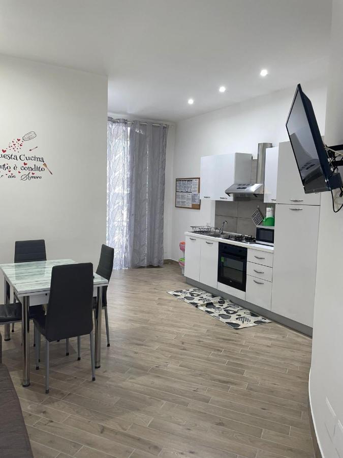 Dormire A Napoli Centro Holiday House Casa Vacanza المظهر الخارجي الصورة