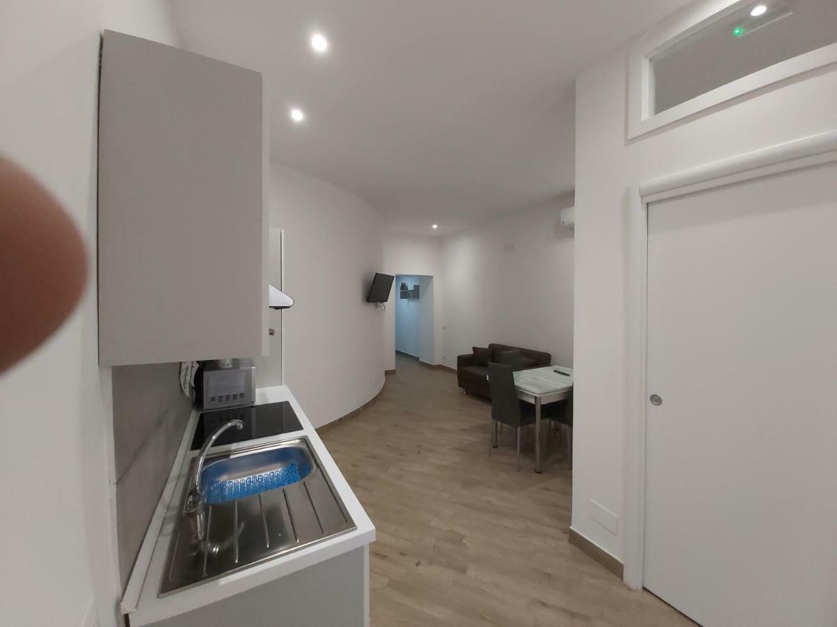 Dormire A Napoli Centro Holiday House Casa Vacanza المظهر الخارجي الصورة